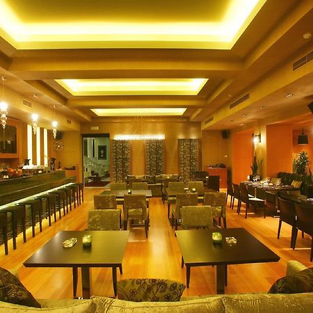 เทโอเซเนีย เรสซิเดนซ์ Hotel กีฟีเซีย ภายนอก รูปภาพ