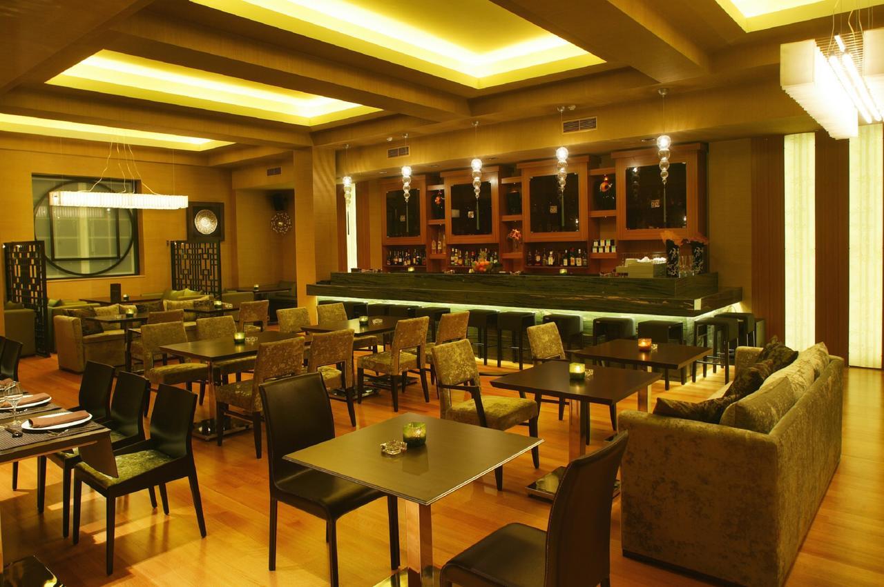 เทโอเซเนีย เรสซิเดนซ์ Hotel กีฟีเซีย ภายนอก รูปภาพ