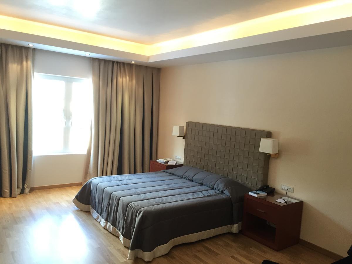 เทโอเซเนีย เรสซิเดนซ์ Hotel กีฟีเซีย ภายนอก รูปภาพ